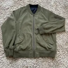 オリーブ色　黒白　リバーシブル　ボンバージャケット