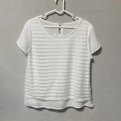 【新品】エル　トップス白ブラウスのサムネイル