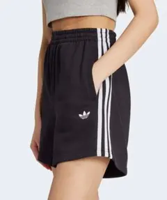 adidas レザーショートパンツ IY7320 Mサイズ - メルカリ