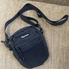 Supreme ブラック ショルダーバッグ サコッシュ