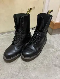 Dr.Martens ドクターマーチン 10ホール ブーツ ブラック 黒 レザーのサムネイル