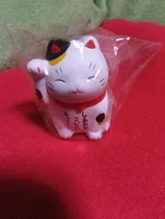 【未開封✩招き猫】✨️mercari市特価⭐️ミニチュア 招き猫 おみくじ付置物