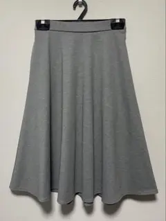 【未使用品】★GU ジーユー★セミロングフレアスカート★