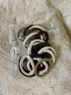 【新品未使用】ヘアゴム 10個セット ベージュ 黒 カーキ