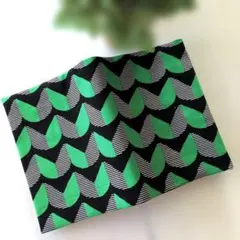 幾何学模様の文庫本ブックカバー