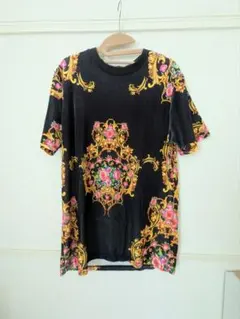 【FOREVER 21】 花柄ベルベットTシャツ( S)　男女兼用