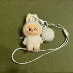 LABUBUラブブ キーホルダー ぬいぐるみ ホワイト ストラップ白い