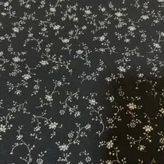 薄手布地　黒　小花柄　117×118