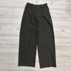 ユニクロ　タックワイドパンツ　460311 オリーブ　カーキ