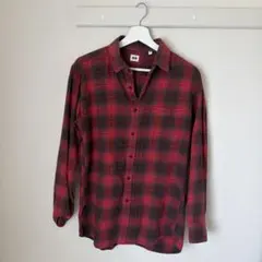 UNIQLO チェック柄 長袖シャツ レッド・ブラック
