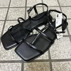 新品　GU ナローストラップフラットサンダル ブラック　XL 25cm サンダルのサムネイル