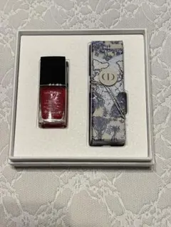 Dior クリスタル会員誕生日ノベルティ ネイル＆リップ