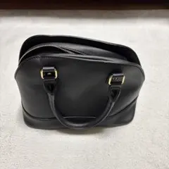 ブラックハンドバッグ ゴールド金具付き