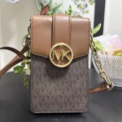 Michael Kors スマホショルダーバッグ