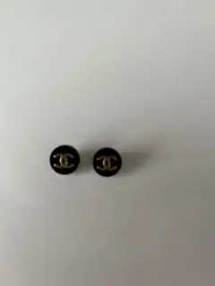 Chanel 黒 ロゴボタン 直径約1.3cm