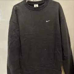 Nike 黒 トレーナー ロゴ入り　古着