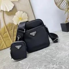 Prada ショルダーバッグ ブラック 中古美品 匿名発送 sd