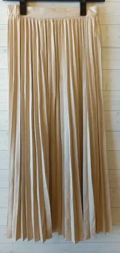 ジーユー GU ベージュ プリーツロングスカート レディース S