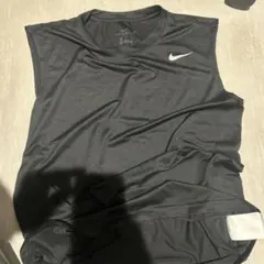 ナイキ　タンクトップ