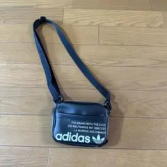 adidasショルダーミニバッグ