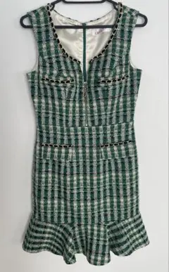 an 緑と白チェック柄ノースリーブドレス