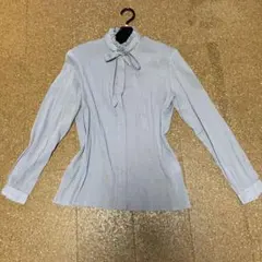 美品Aquascutum 綿100%楊柳 フリルドット柄 長袖ブラウスのサムネイル