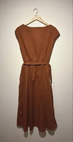 ノースリーブ　ワンピース　アーバンリサーチ