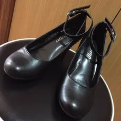スタッズヒール黒パンプスSサイズ