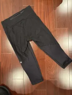 lululemonルルレモン☆レディース膝下丈スパッツのサムネイル