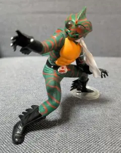 希少】講談社 スーパーヒーローズ3 仮面ライダーディケイド - メルカリ