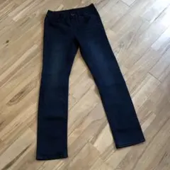 ユニクロ　女の子　パンツ　140センチ　紺