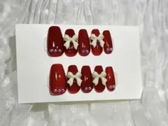 ネイルチップ　赤ネイル　バーガンディ　リボンネイル　冬ネイル　クリスマスネイル