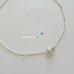 蝶々　キラキラ　不透明　シルバー　ガラスビーズ　チョーカー　ネックレス