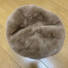 ファー素材 ベージュ　ベレー帽