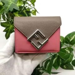 【箱付き】FENDACE 三つ折り財布　ピンク　ゴールド　保管袋　美品 箱付き】FENDACE 三つ折り財布 ピンク ゴールド 保管袋 美品