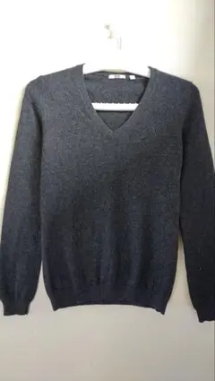 UNIQLO カシミヤ Vネックセーター ダークグレー