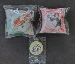 モフサンド くら寿司 クッションチャーム2個&缶バッジ1個セット