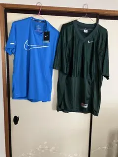 未使用Nike Dri-FIT 青 Tシャツ & 緑 Vネック