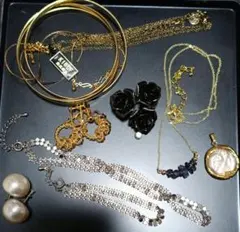 ジュエリーセット（ネックレス・イヤリング・ブレスレット）アクセサリー　まとめ売り