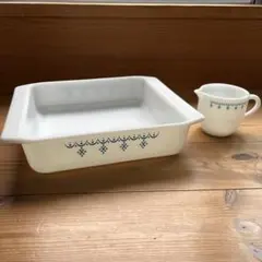 オールドパイレックス　スノーフレーク　 キャセロール&ミルクピッチャーのサムネイル