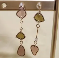 ＊ アシンメトリー ＊ ピアス ＊ イヤリング ＊ プチギフト に♪