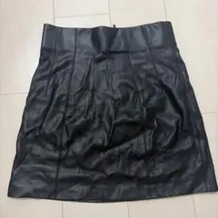 ZARA フェイクレザー ミニスカート ブラック Sサイズのサムネイル