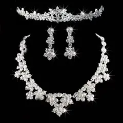 ブライダル 3点セット ティアラ ピアス ネックレス ヘアアクセサリー 結婚式