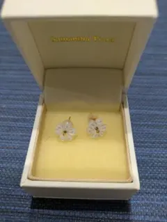 サマンサティアラ　K10 フラワー　ピアス