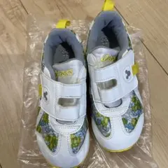 asics キッズ　ジュニア　スニーカー　ディズニー　18.5㎝