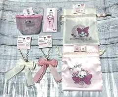 セリア ディズニー　マリー　リボンチャームキーホルダー、巾着、ポーチ他
