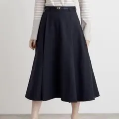 【grove】 ベルト付きラメツイルフレアスカート S ネイビー