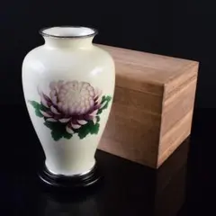 Item thumbnail for item e38adf1d-5563-41ed-8752-57763bd392a3