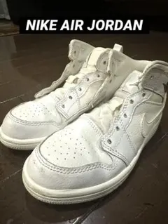 《海外購入品！》ナイキ エアジョーダン1 MID ホワイト 18cm