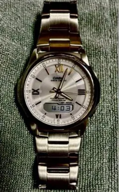 カシオ　ウェーブセプター　メンズ　超美品 ５１６１　M６３０　ホワイト